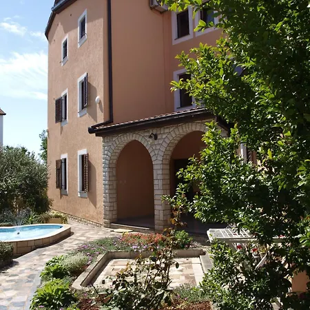 In Mit Moebliertem Balkon By Interhome Apartment *