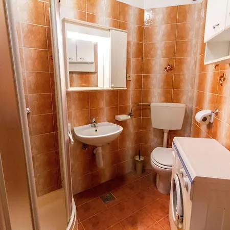 Apartamento In Mit Moebliertem Balkon By Interhome *